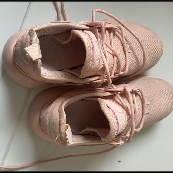 Pink Adidas size youth 4 - Picture 7 of 10